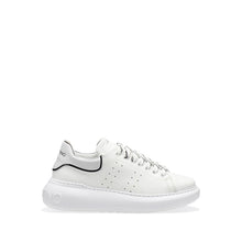 Carica l&#39;immagine nel visualizzatore di Gallery, VALENTINO Sneaker oversize bianca